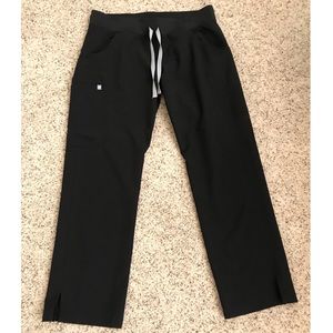 Women’s Figs Cargo Scrub Pant